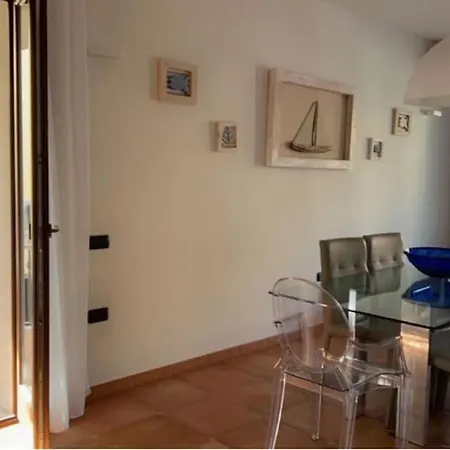 A 2 Piani Vicino Al Mare Holiday home *